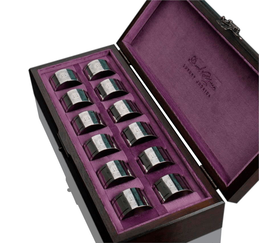 Set of napkin rings David Roytman